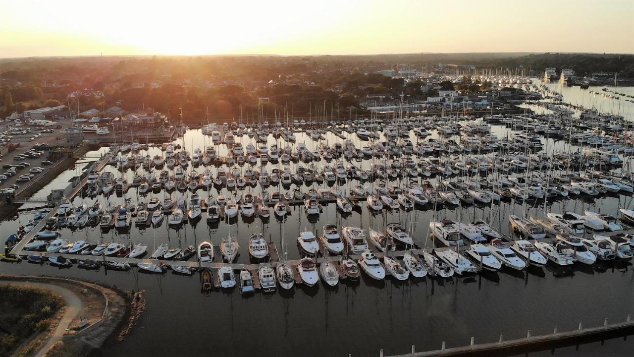 Hoitak Hotel Lymington Exterior foto